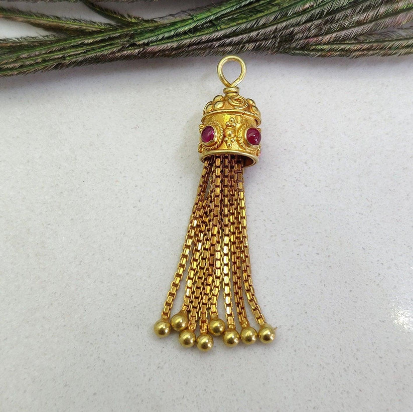 18k Gold Tassel Charm Pendant With Ruby Stone