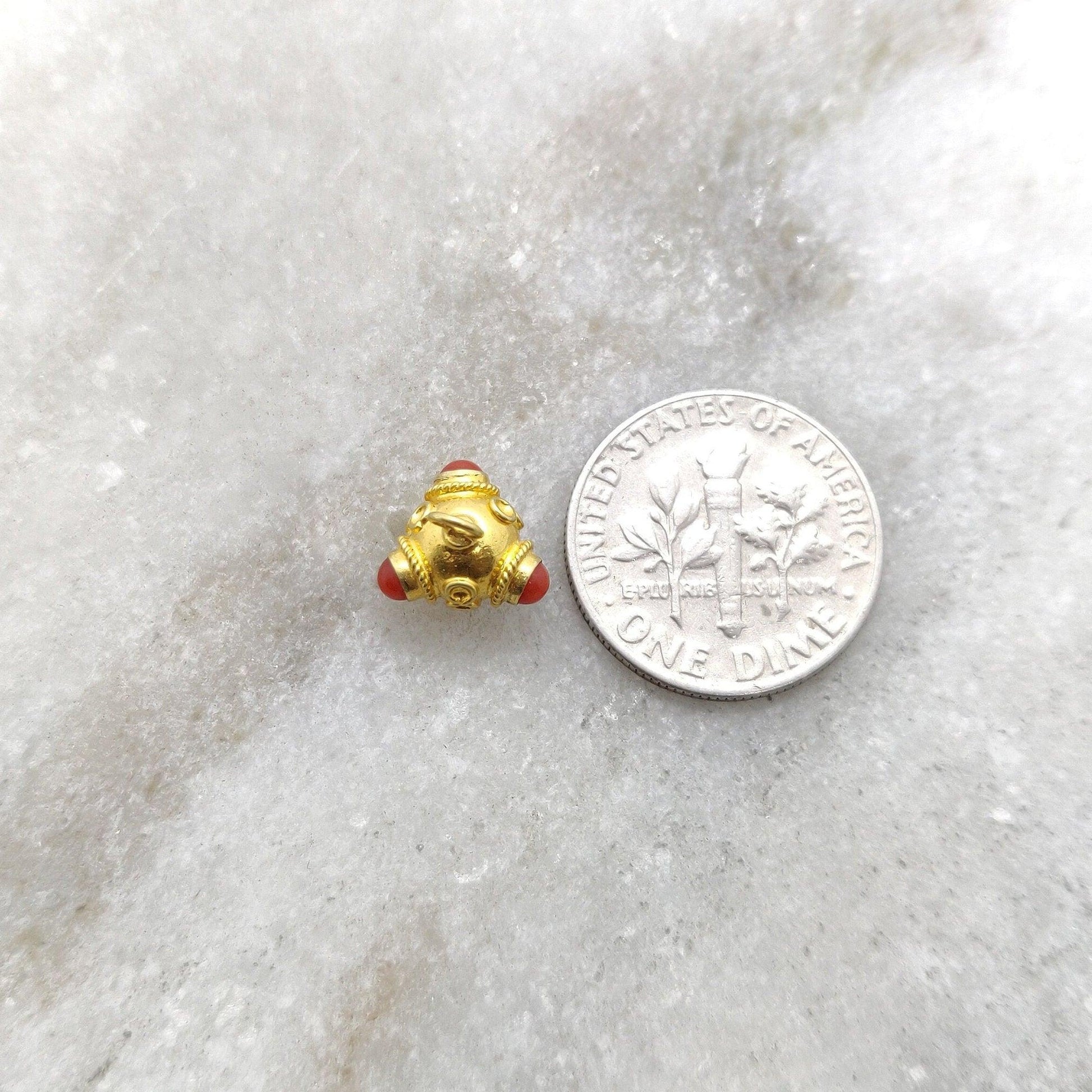 18k Yellow Gold Fancy Coral Charm Pendant 9x8mm - Sar Gems