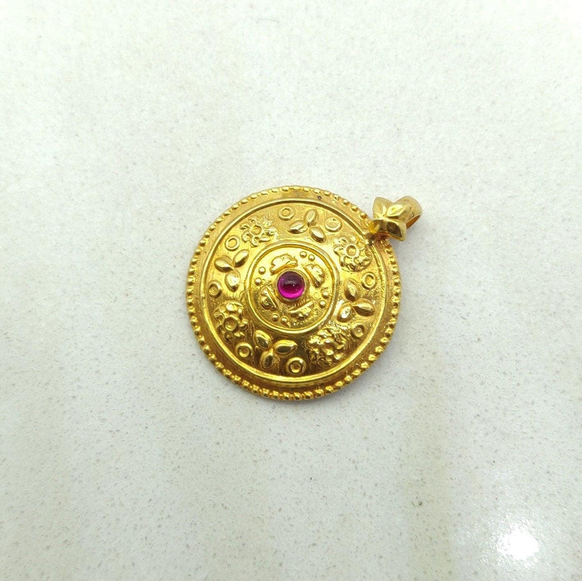 18k Solid Gold Ruby Antique 19mm Pendant
