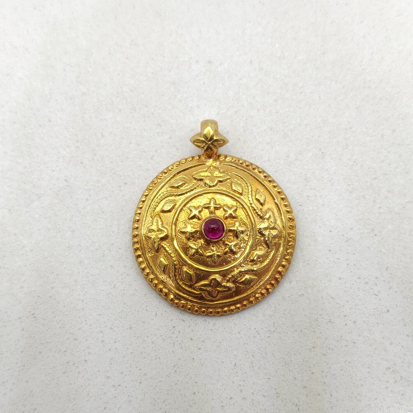 18k Yellow Gold Vintage Ruby Charm Pendant