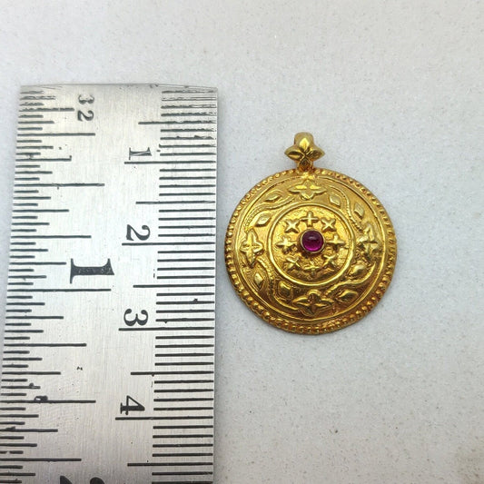 18k Yellow Gold Vintage Ruby Charm Pendant