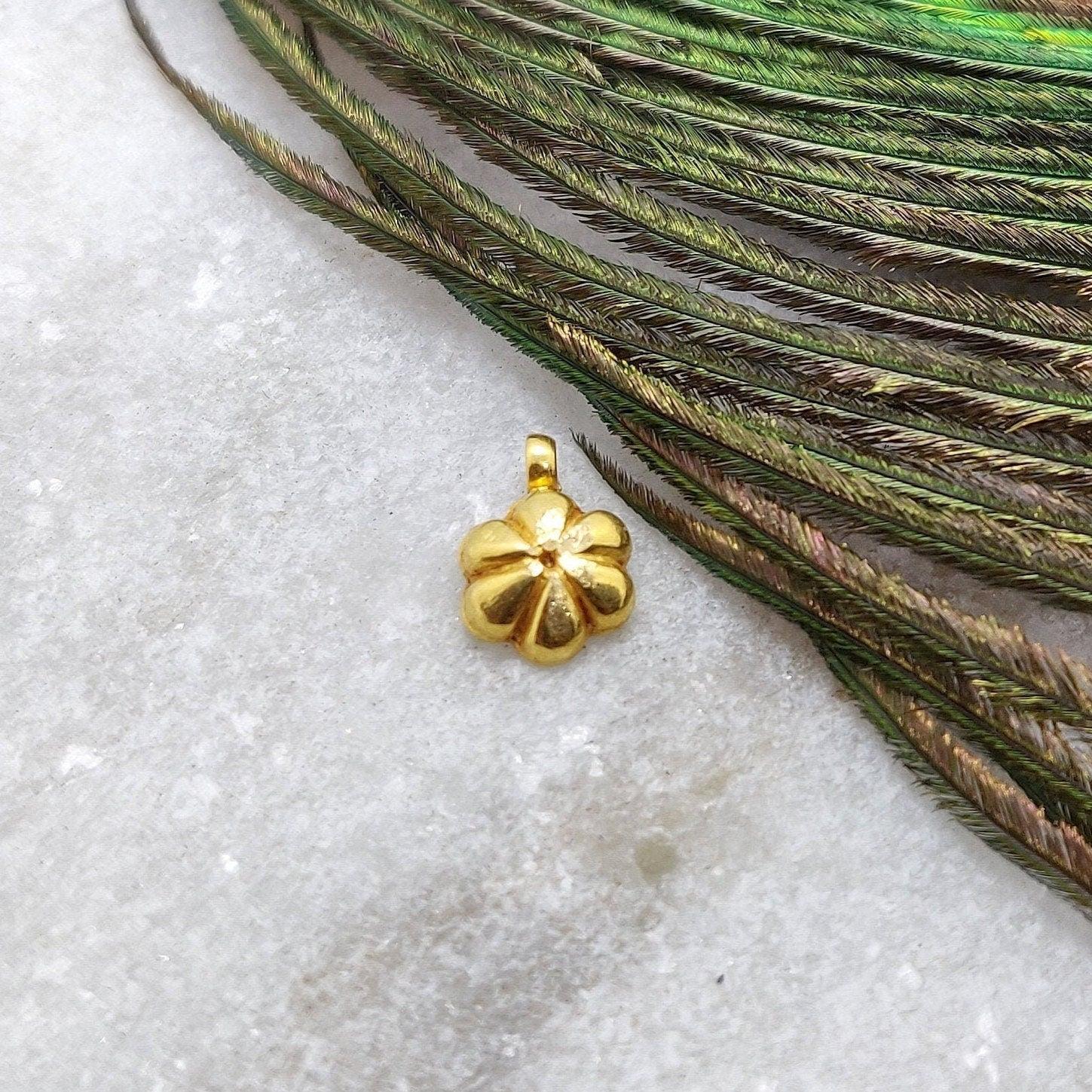 18k Yellow Gold 10mm Fancy Charm Pendant - Sar Gems