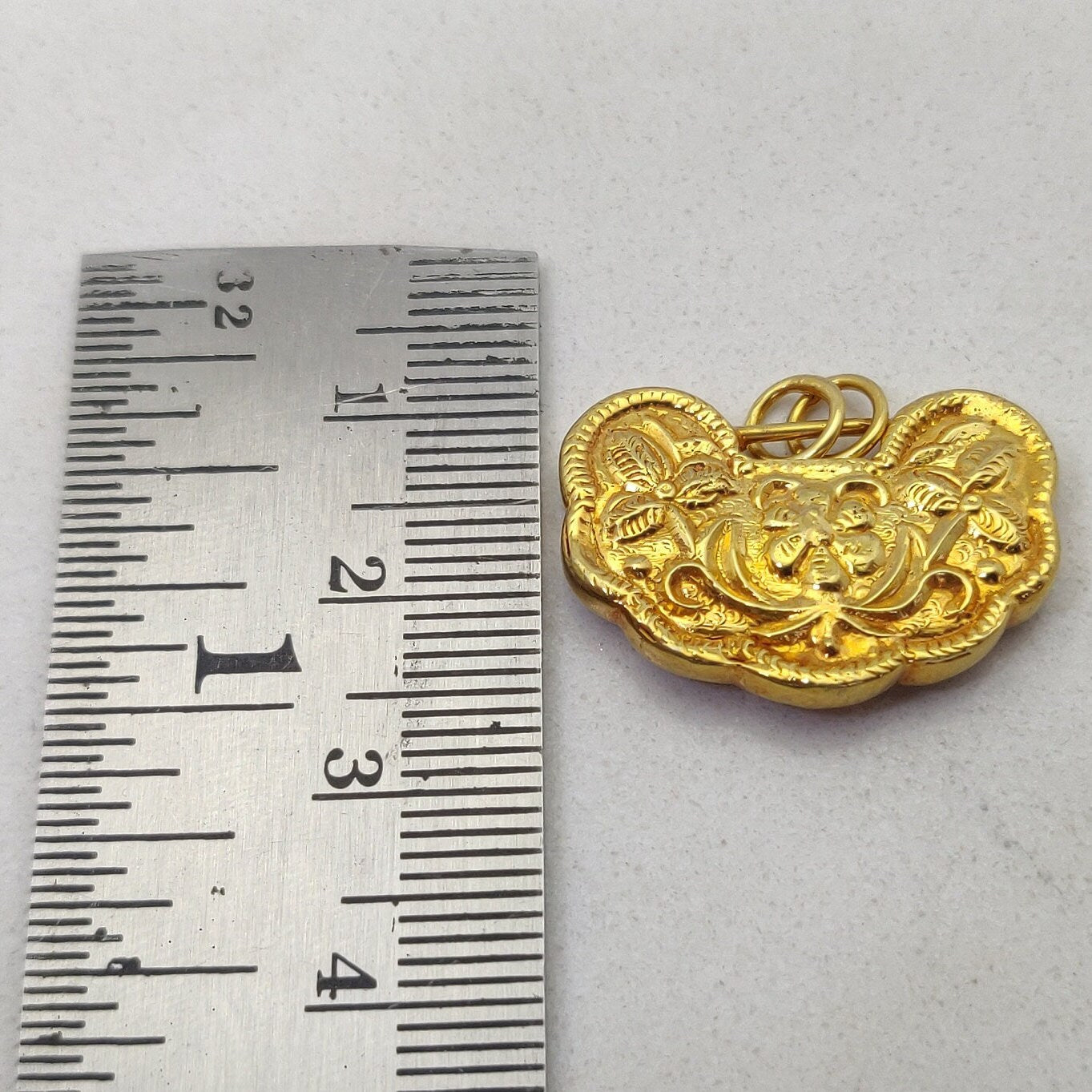18k Yellow Gold Handmade Designer Pendant