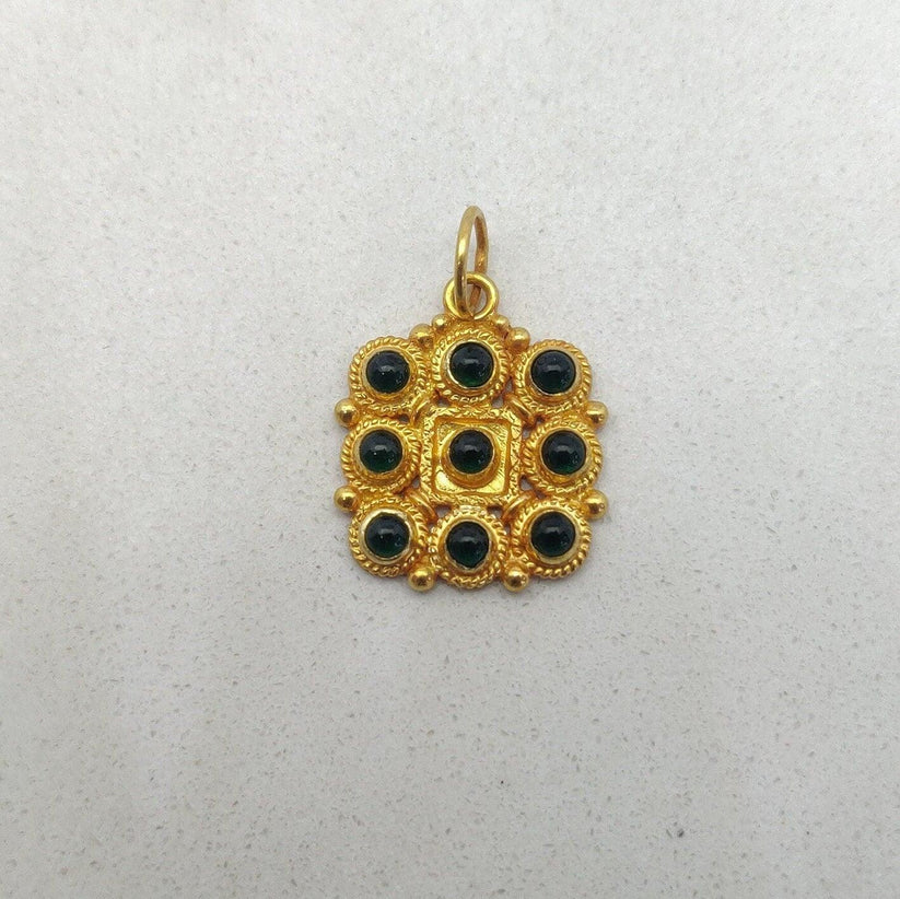 18k Yellow Gold Stone Studded Cushion Charm Pendent 15mm