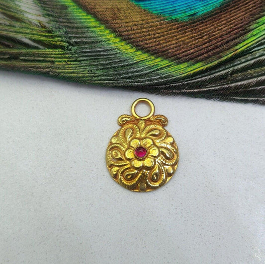 18k Solid Gold Floral Textured Ruby Pendant