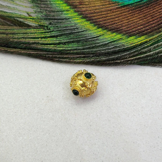 18 Carat Gold Emerald Fancy Round Beads 7.5mm