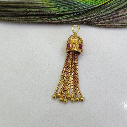 18k Gold Tassel Charm Pendant With Ruby Stone