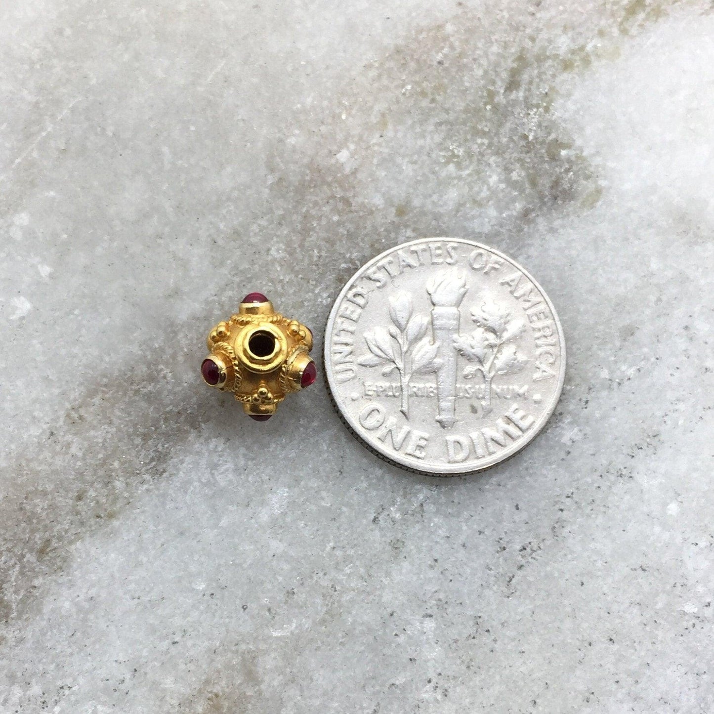 18KTT Gold Rondelle Ball Beads With Ruby Stone 7mm