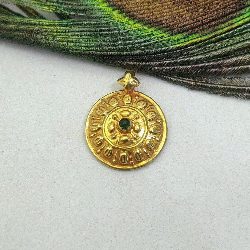 18K Solid Gold Emerald Vintage Pendant