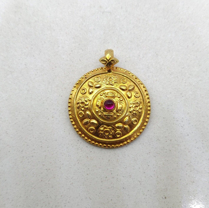 18k Solid Gold Ruby Antique 19mm Pendant