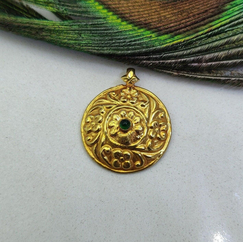 18k Solid Yellow Gold Emerald Floral Pendant
