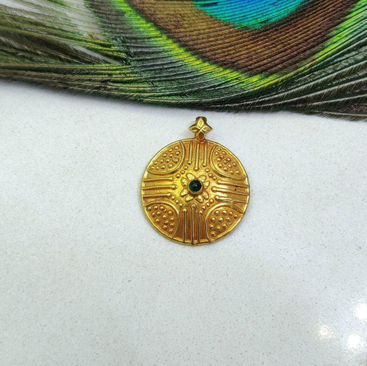 18k Solid Yellow Gold Emerald Antique Pendant 20.50mm