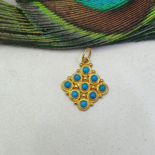 14mm Solid 18k Gold Cushion Pendant Blue Stone
