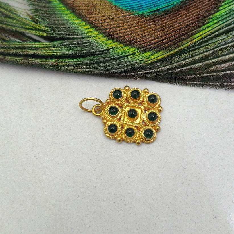 18k Yellow Gold Stone Studded Cushion Charm Pendent 15mm