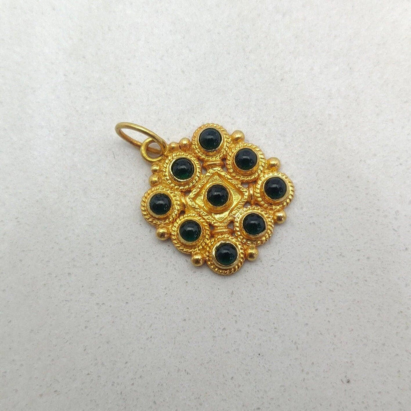 18k Yellow Gold Stone Studded Cushion Charm Pendent 15mm