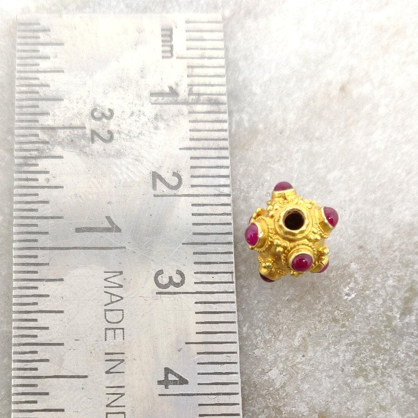 18 Karat Gold Ruby Filigree Ball Spacer Beads 8mm