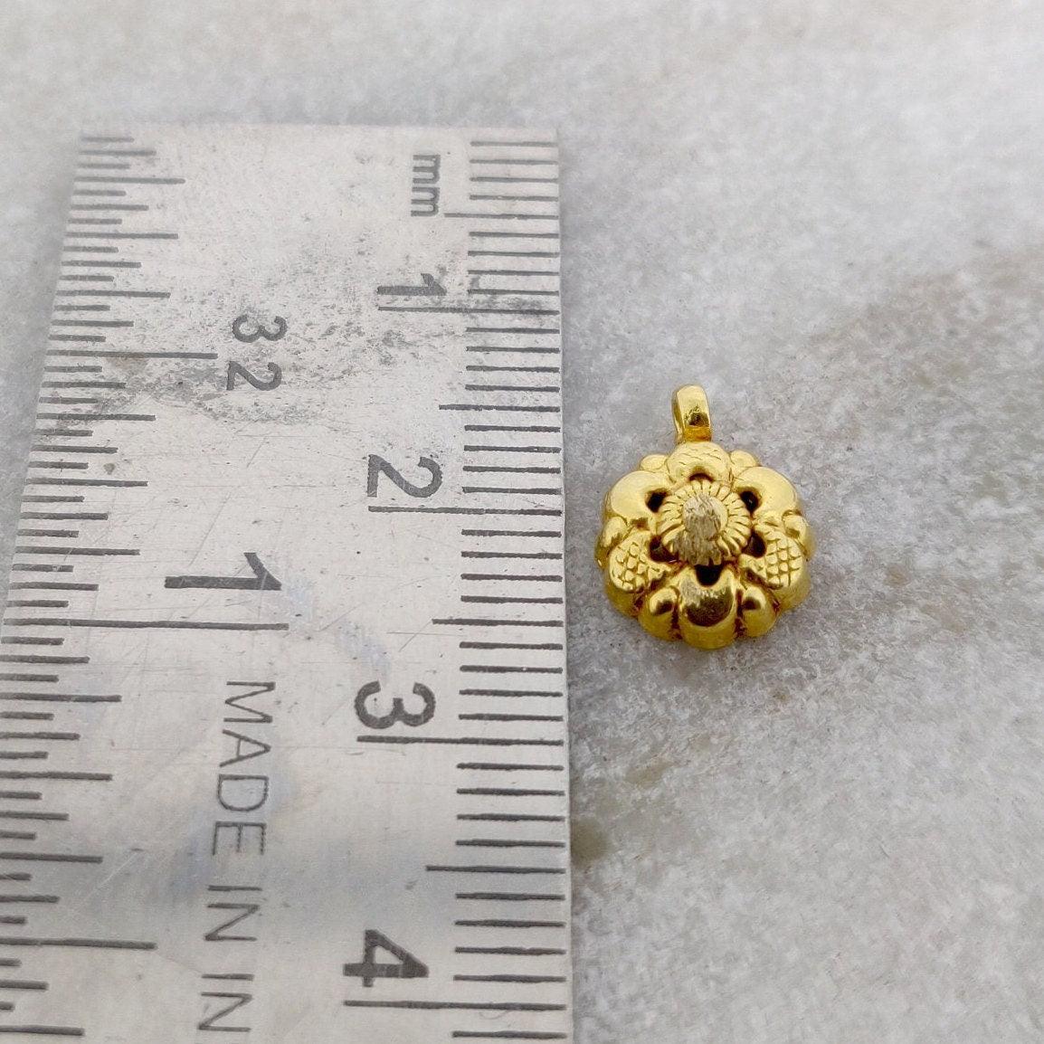 18k Solid Yellow Gold Floral Charm Pendant - Sar Gems