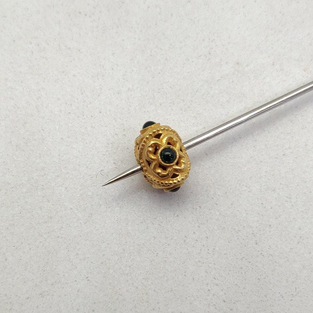 18KTT Gold Emerald Floral Cushion Spacer Beads