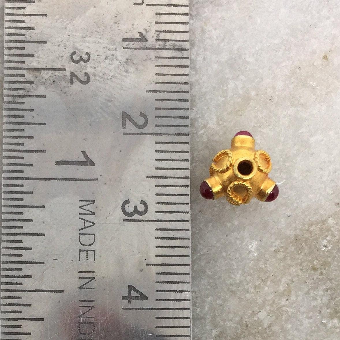 18 Karat Gold Ruby Antique Spacer Beads 7mm