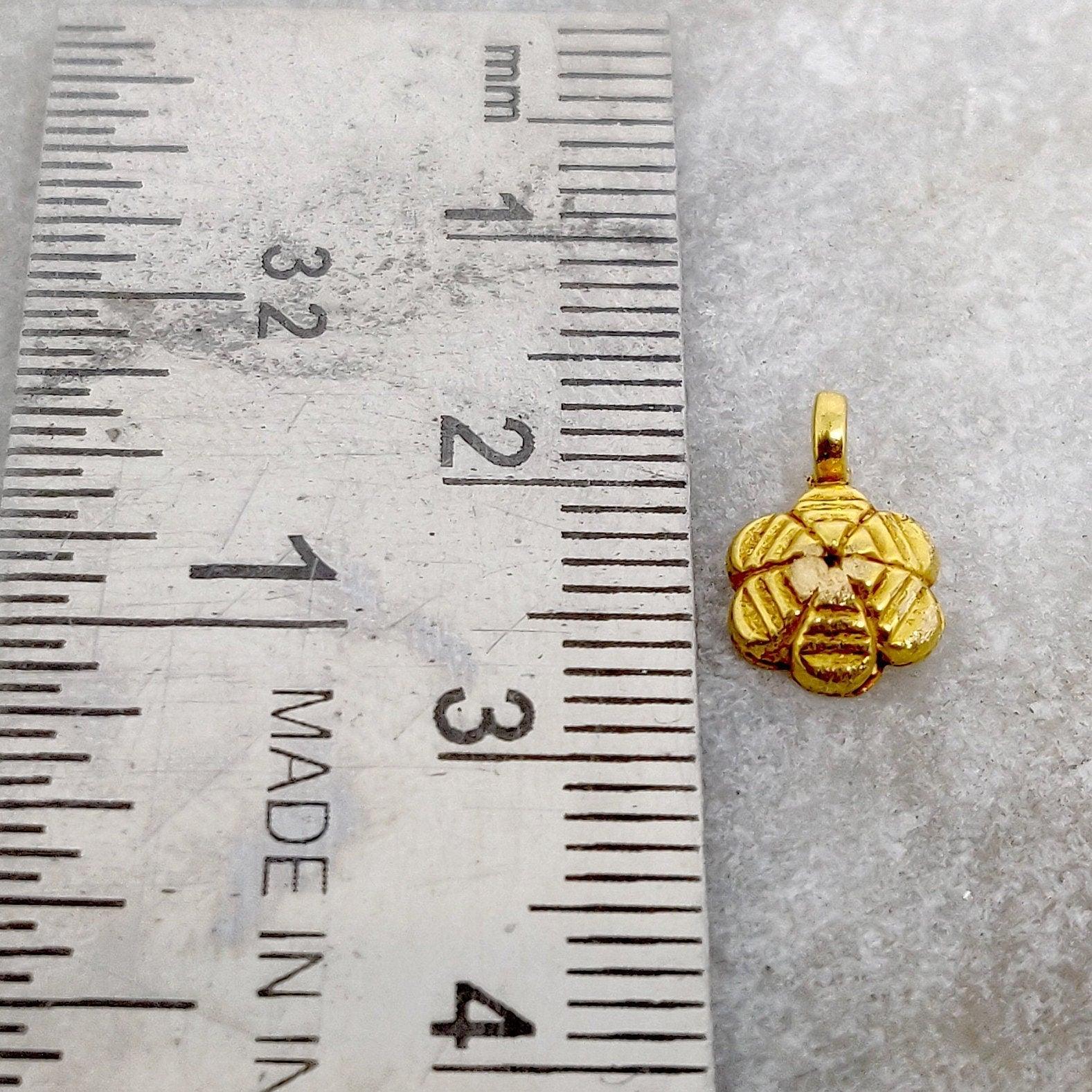 18k Solid Yellow Gold Minimalist Charm 3x7mm - Sar Gems