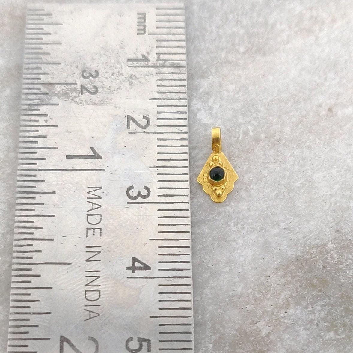 18k Solid Yellow Gold Fancy Charm Pendant 5x10mm - Sar Gems