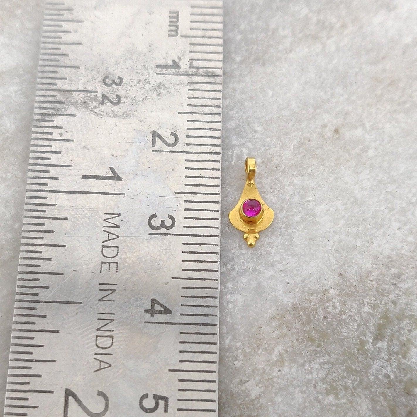 18k Yellow Gold Tiny Stone Charm Pendant 10mm - Sar Gems