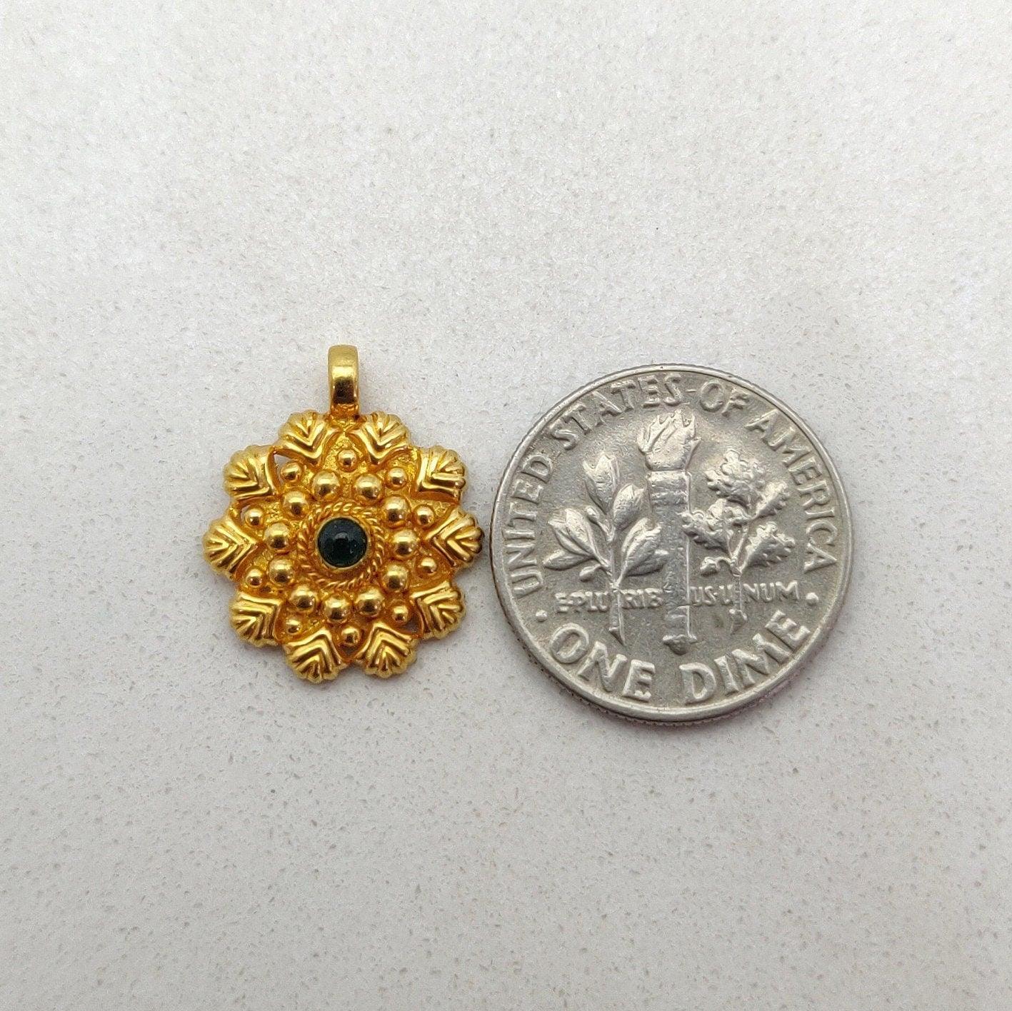 18k Solid Yellow Gold Emerald Flower Charm Pendant - Sar Gems