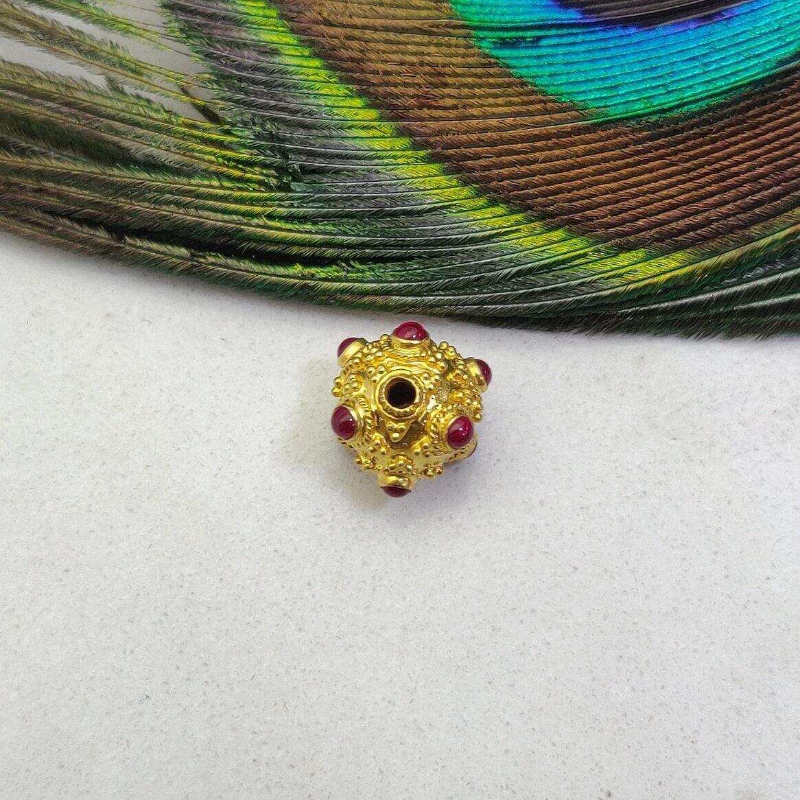 18 Carat Gold Ruby Vintage Ball Spacer Beads-11 mm