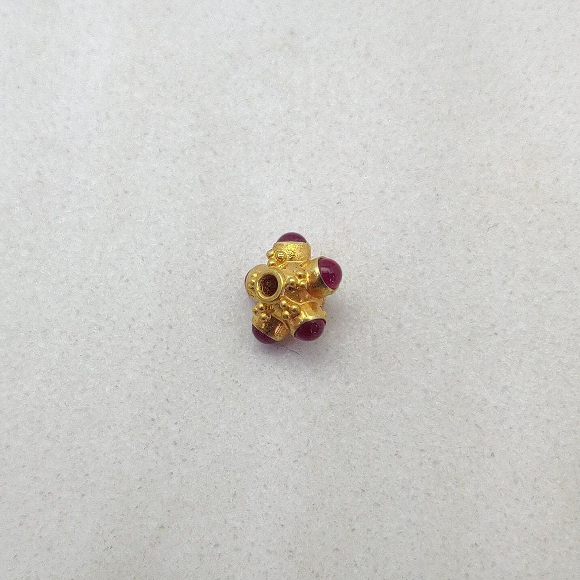 18 Karat Gold Stone Studded Wheel Spacer Beads 6mm