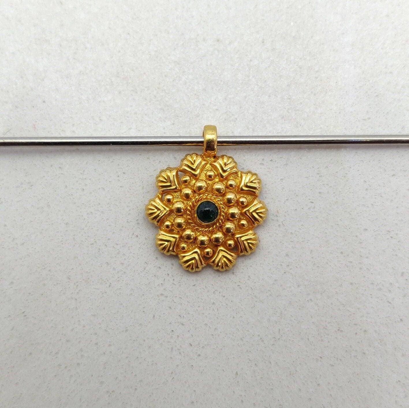 18k Solid Yellow Gold Emerald Flower Charm Pendant - Sar Gems