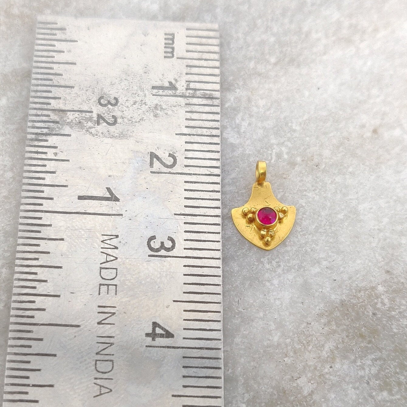 18k Yellow Gold Charm Ruby Pendant