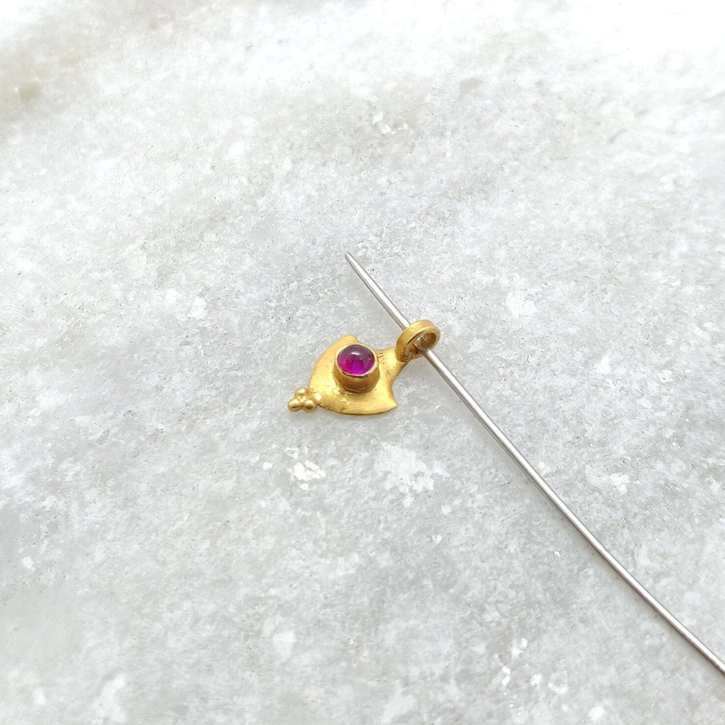 18k Solid Yellow Gold Fancy Charm 6x9mm - Sar Gems