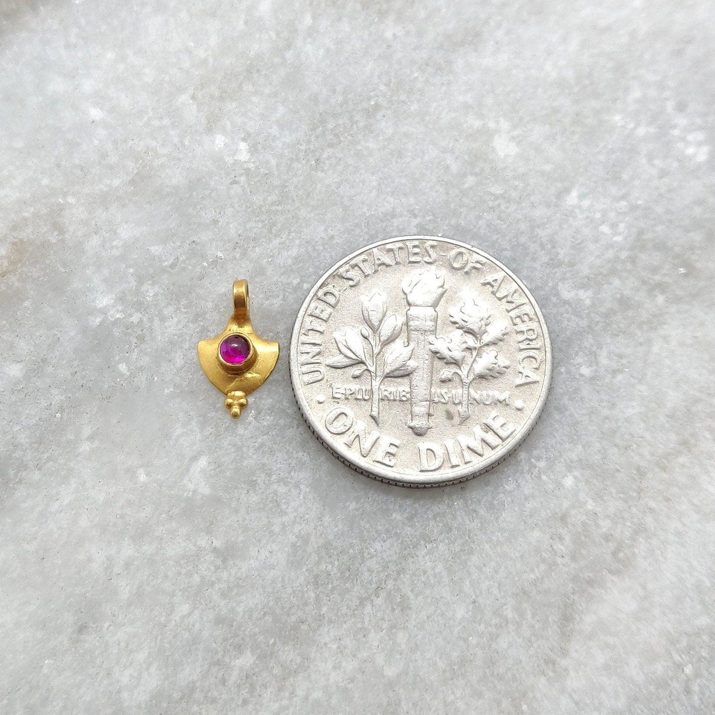18k Solid Yellow Gold Fancy Charm 6x9mm - Sar Gems