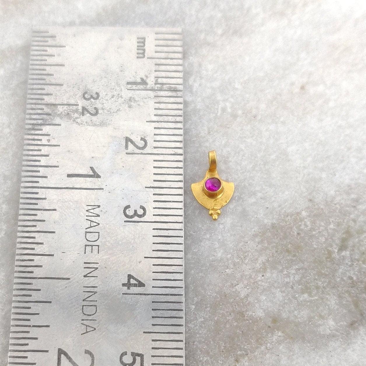 18k Solid Yellow Gold Fancy Charm 6x9mm - Sar Gems