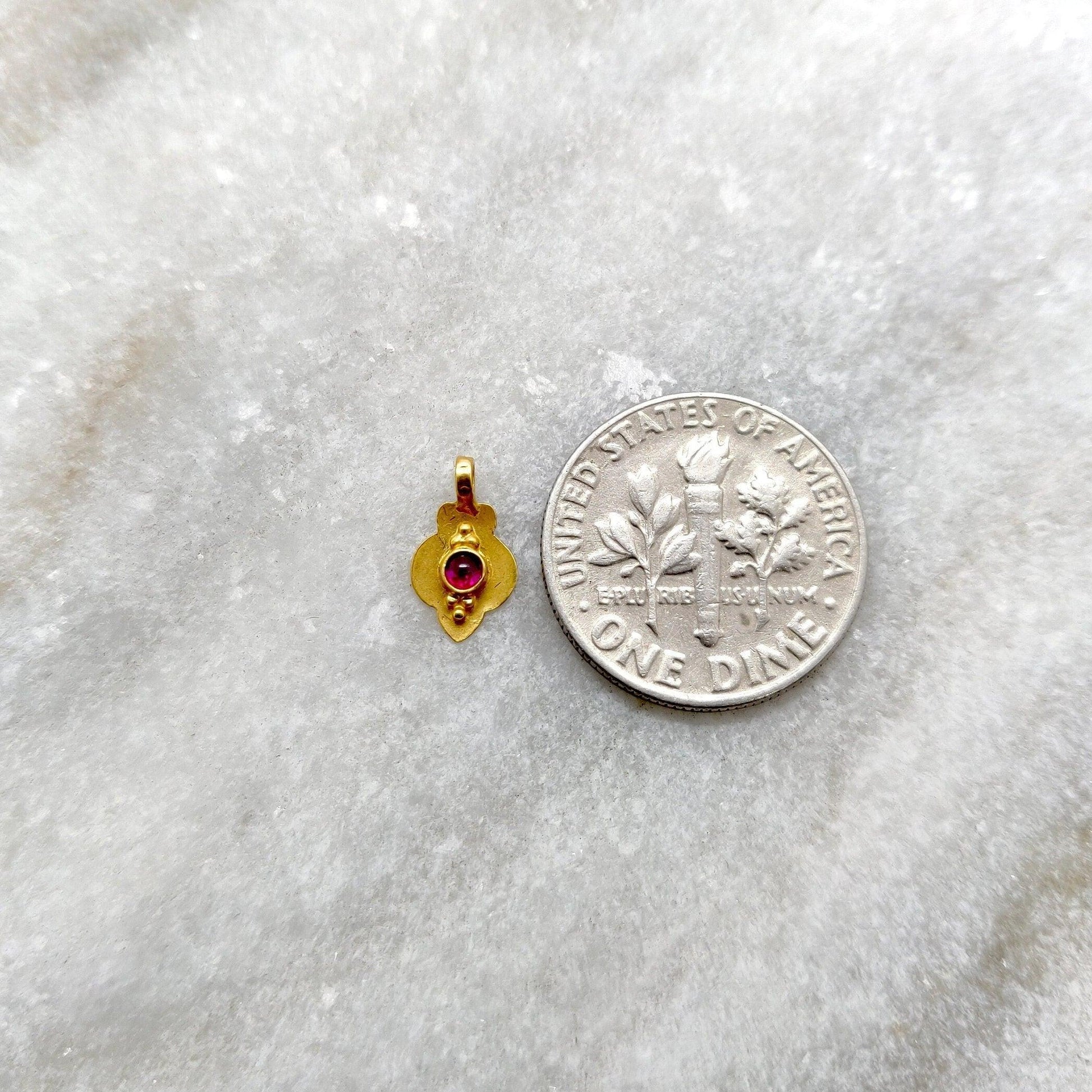 18k Solid Yellow Gold Fancy Charm Pendant 6x10mm - Sar Gems