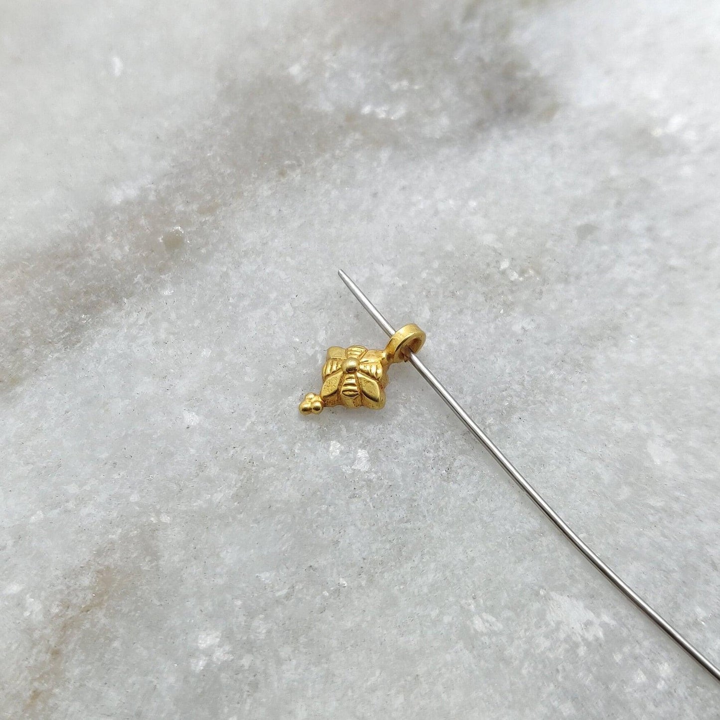 18K Solid Yellow Gold Floral Charm Pendant 9x6mm - Sar Gems