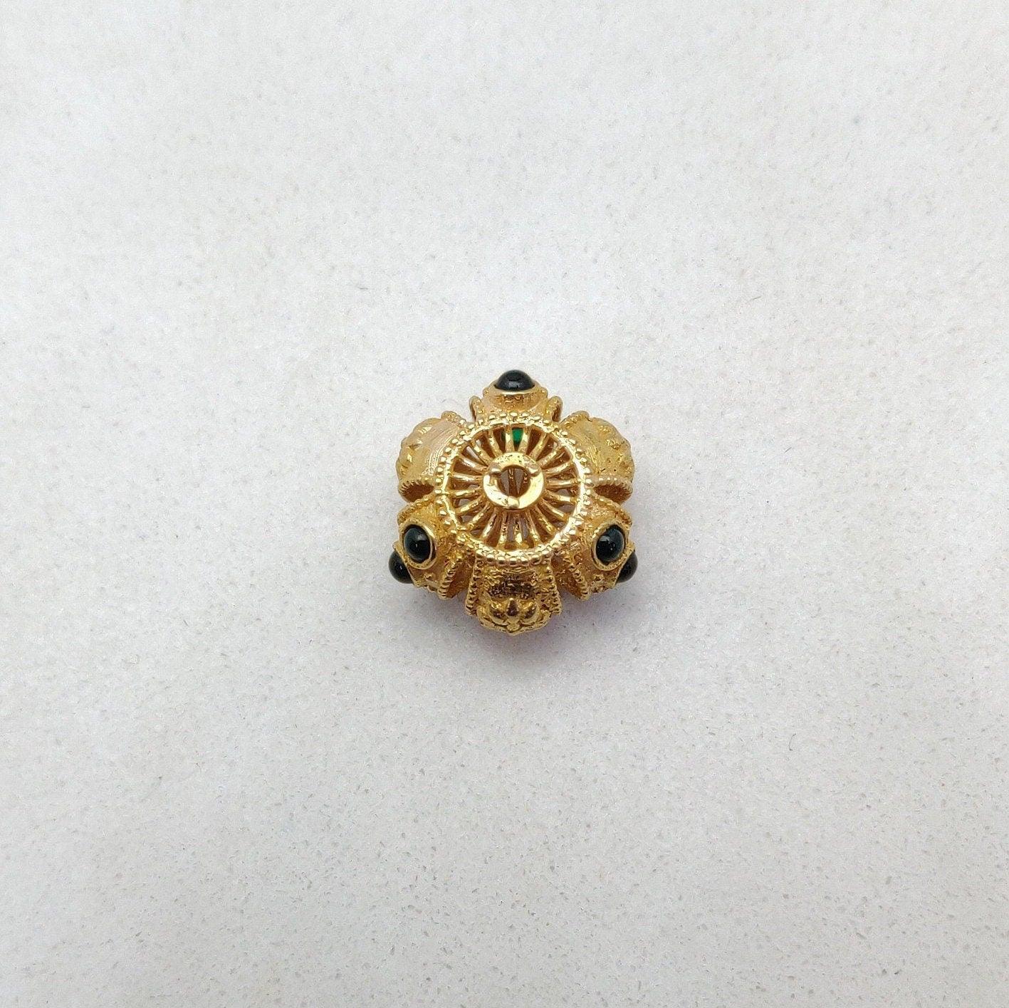 Vintage 18 Karat Gold Rondelle Spacer Bead With Emerald