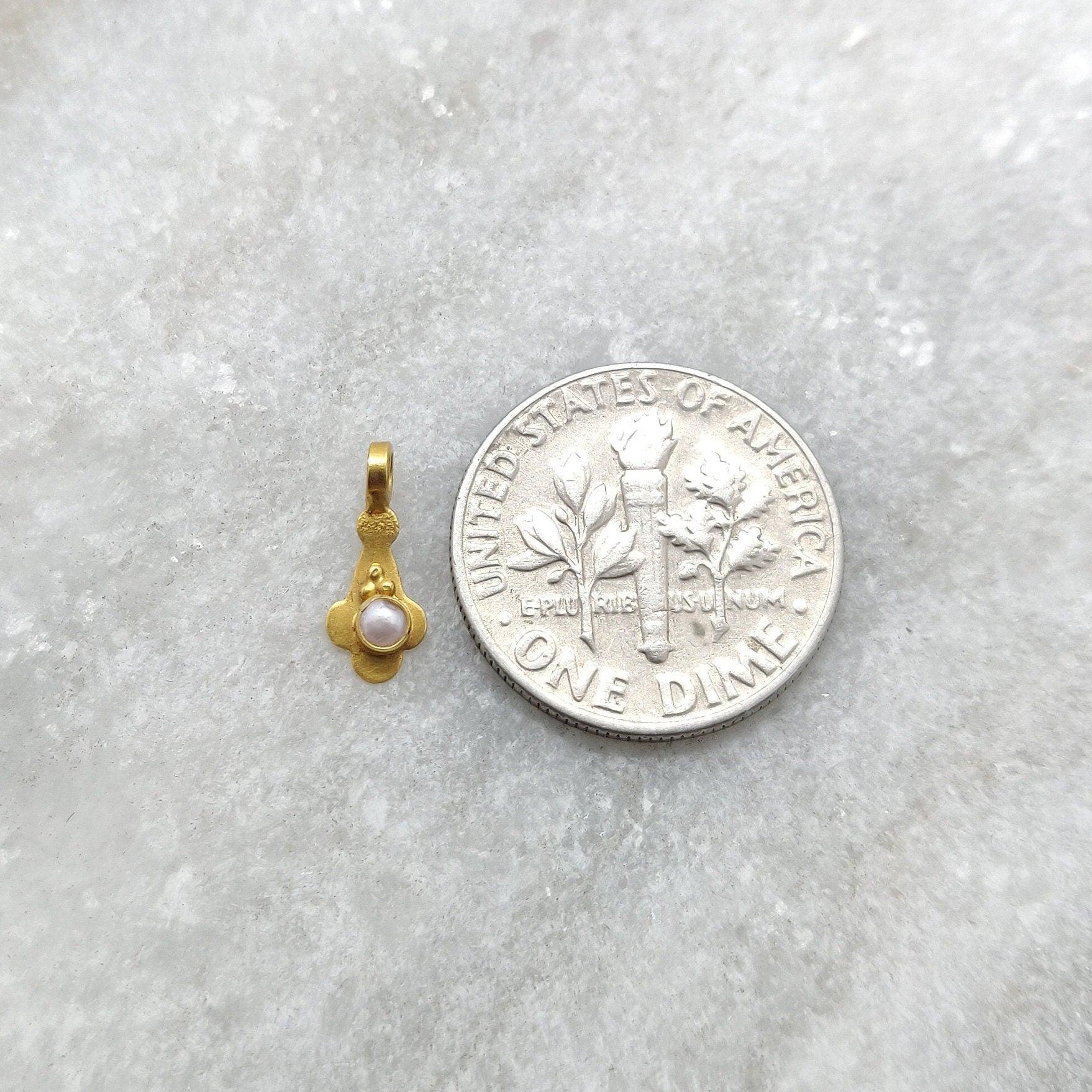18k Solid Yellow Gold White Stone Studded Charm 11mm - Sar Gems