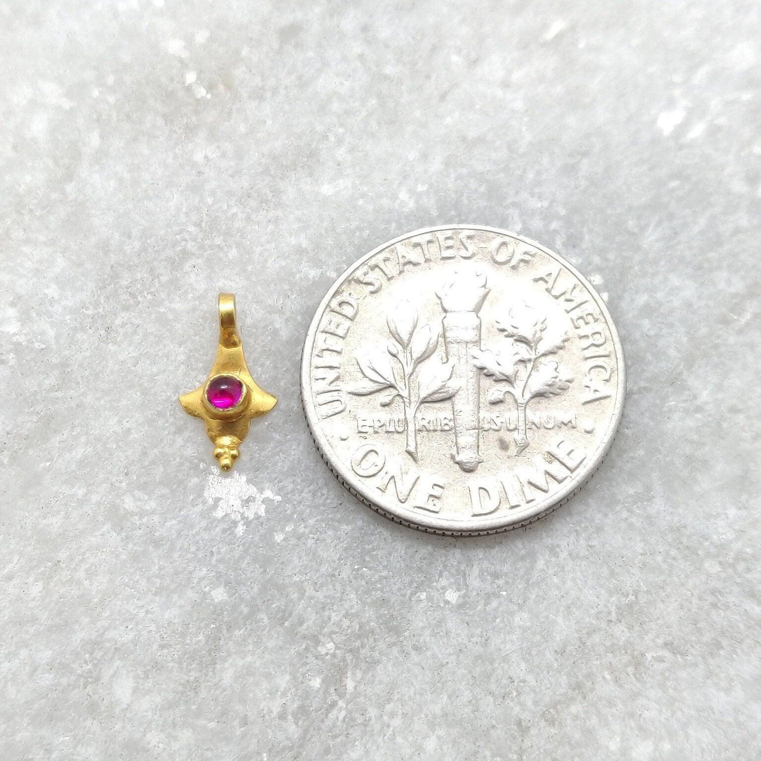 18k Gold 10mm Fancy Charm Pendant - Sar Gems