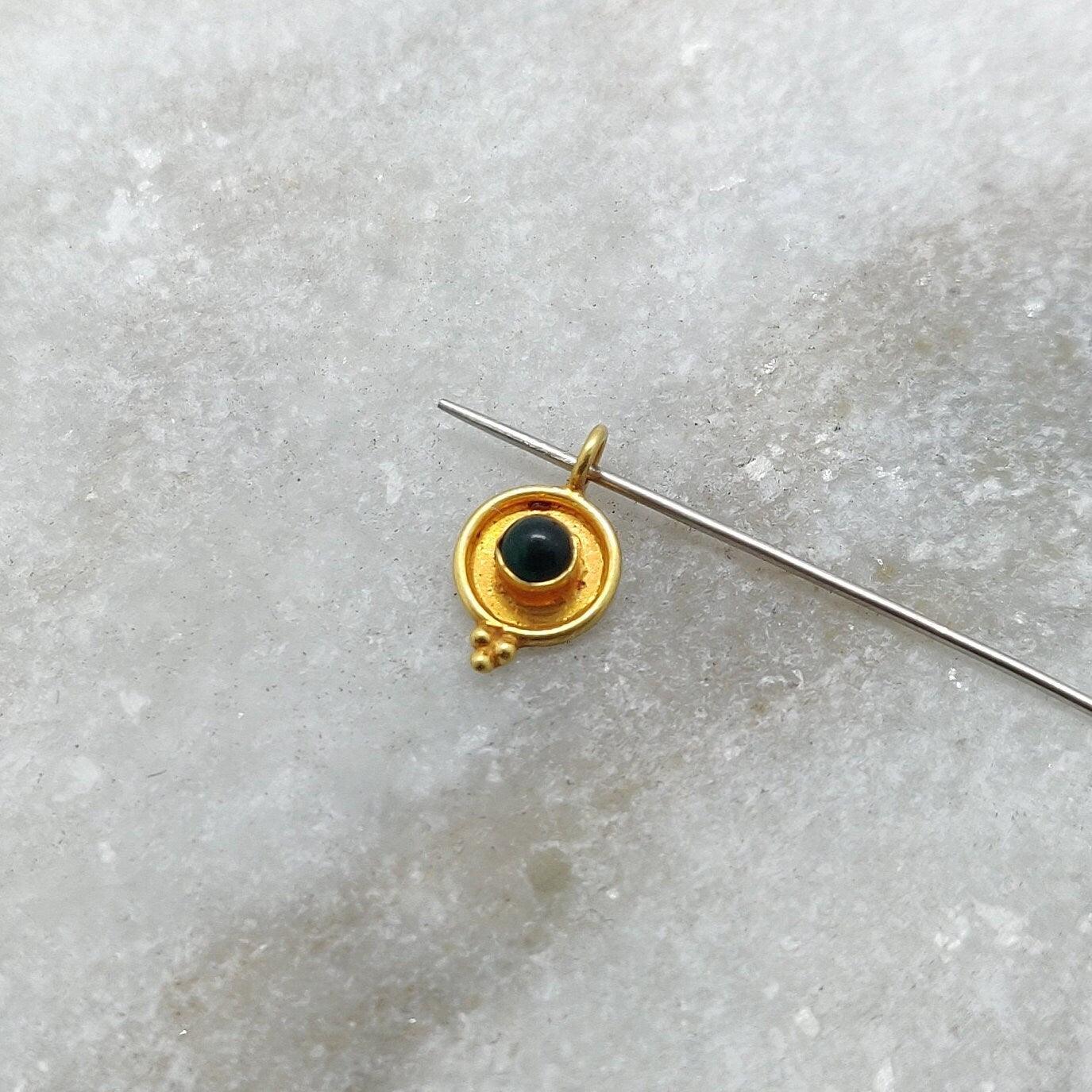 18k Solid Yellow Gold Charm Pendant 6x10mm - Sar Gems