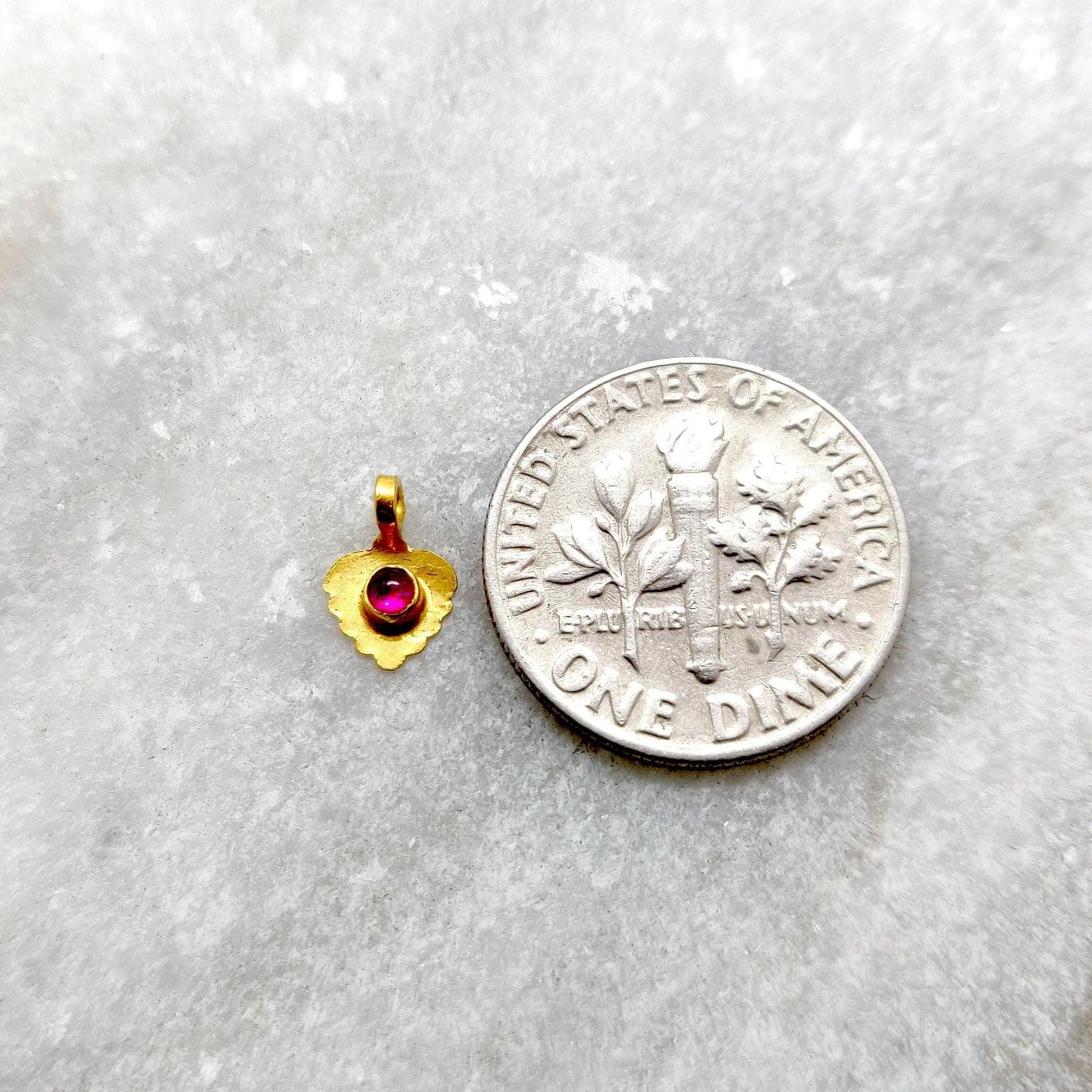 18k Solid Yellow Gold Fancy Charm Pendant 6x8mm - Sar Gems