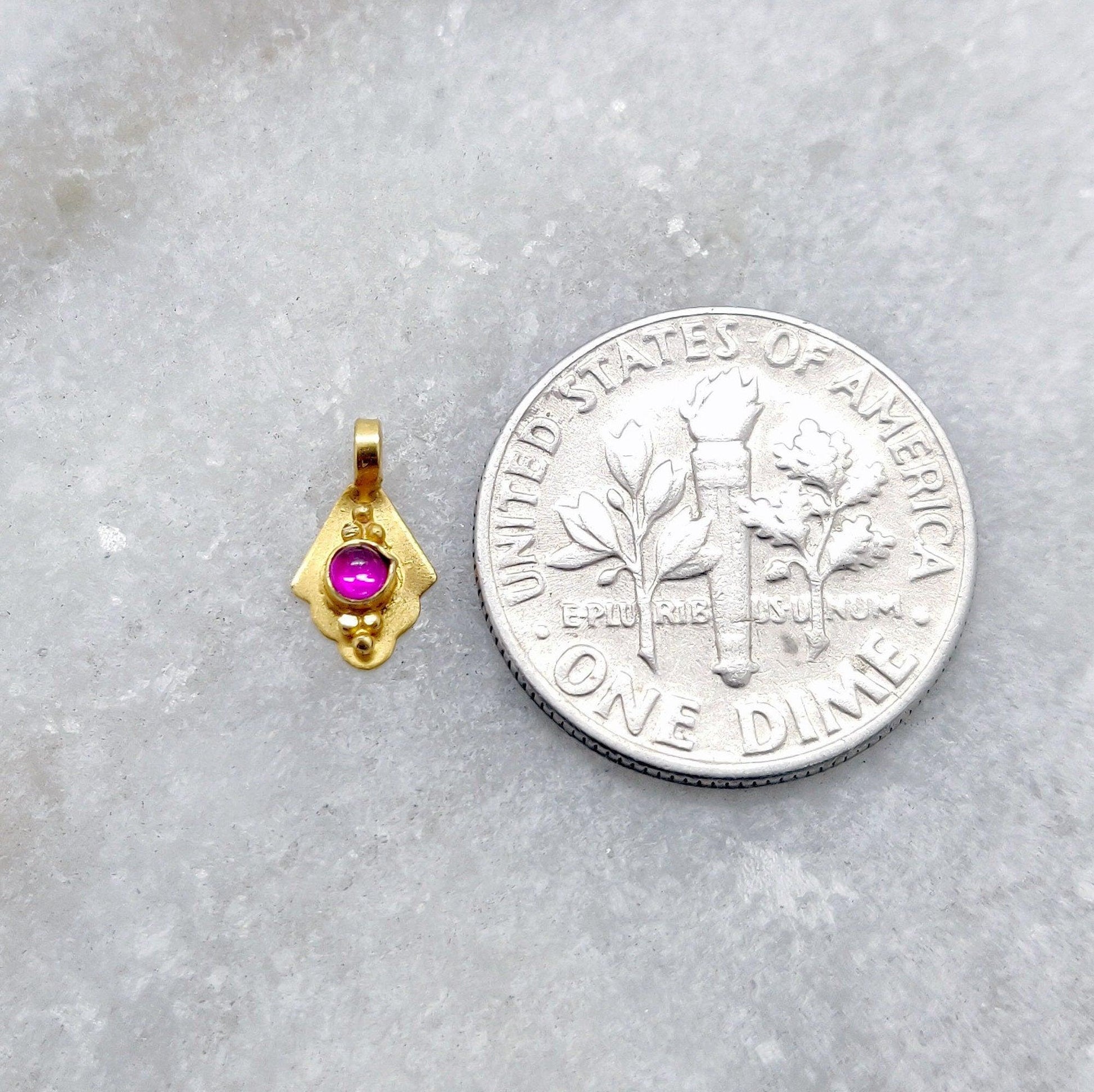 18k Solid Yellow Gold Fancy Charm Pendant 9mm - Sar Gems