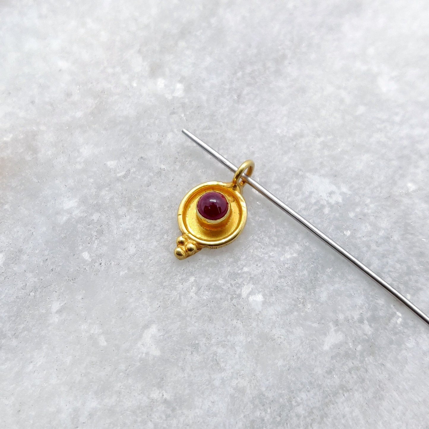 18k Yellow Gold Charm Pendant