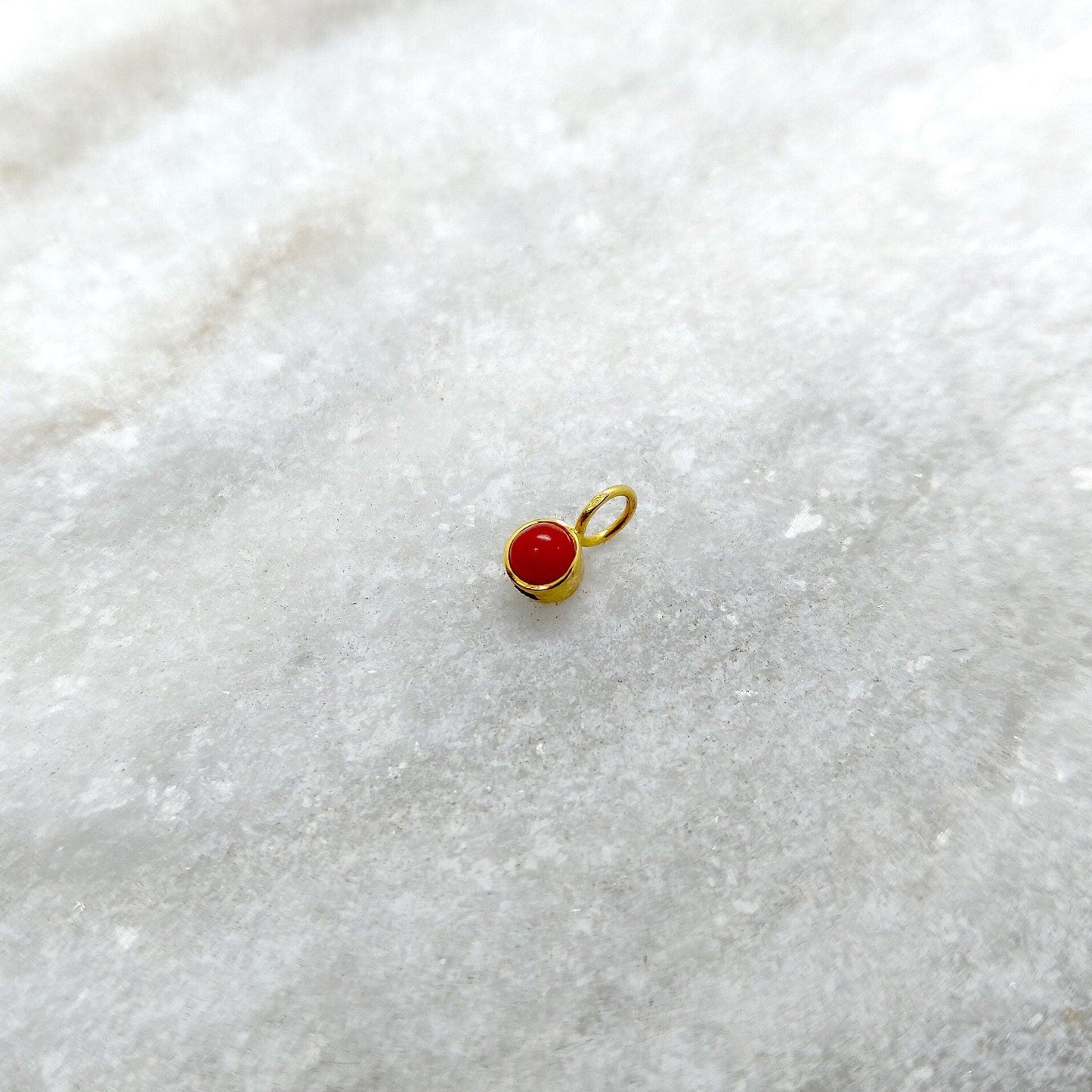 18k Solid Yellow Gold Round Stone Charm Pendant 7mm - Sar Gems