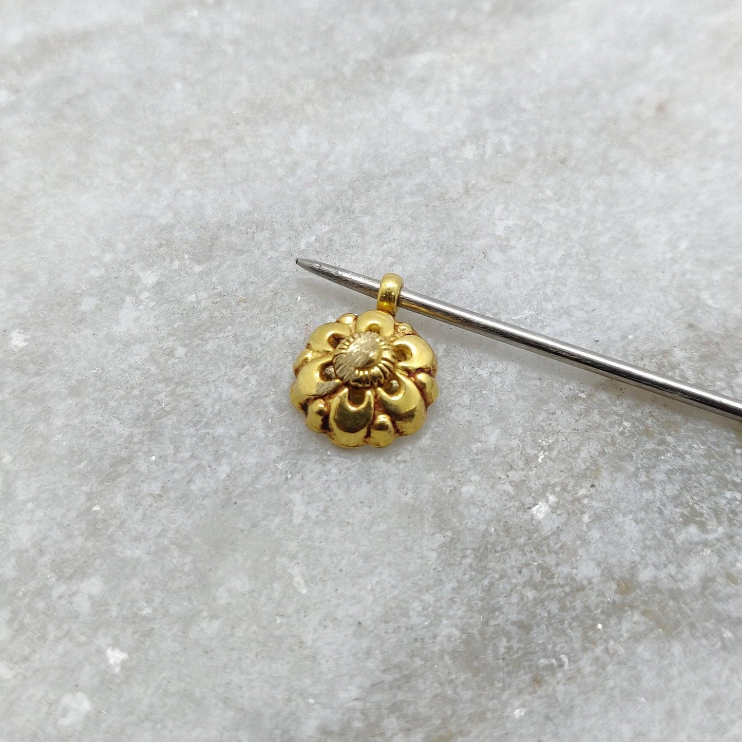 18k Solid Yellow Gold Fancy Floral Charm Pendant 4x9mm - Sar Gems