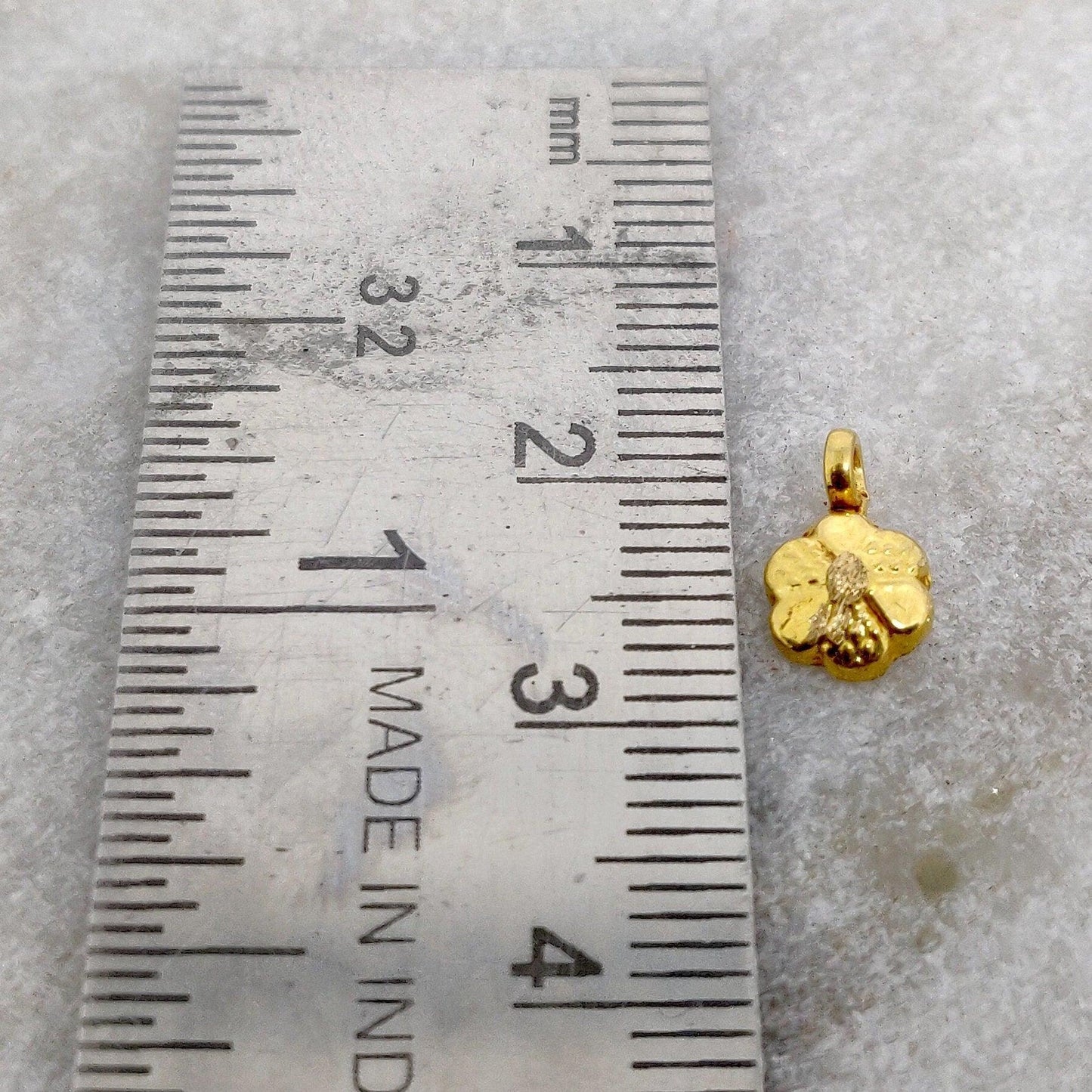 18k Yellow Gold Dainty Flower Charms Pendent 6mm - Sar Gems