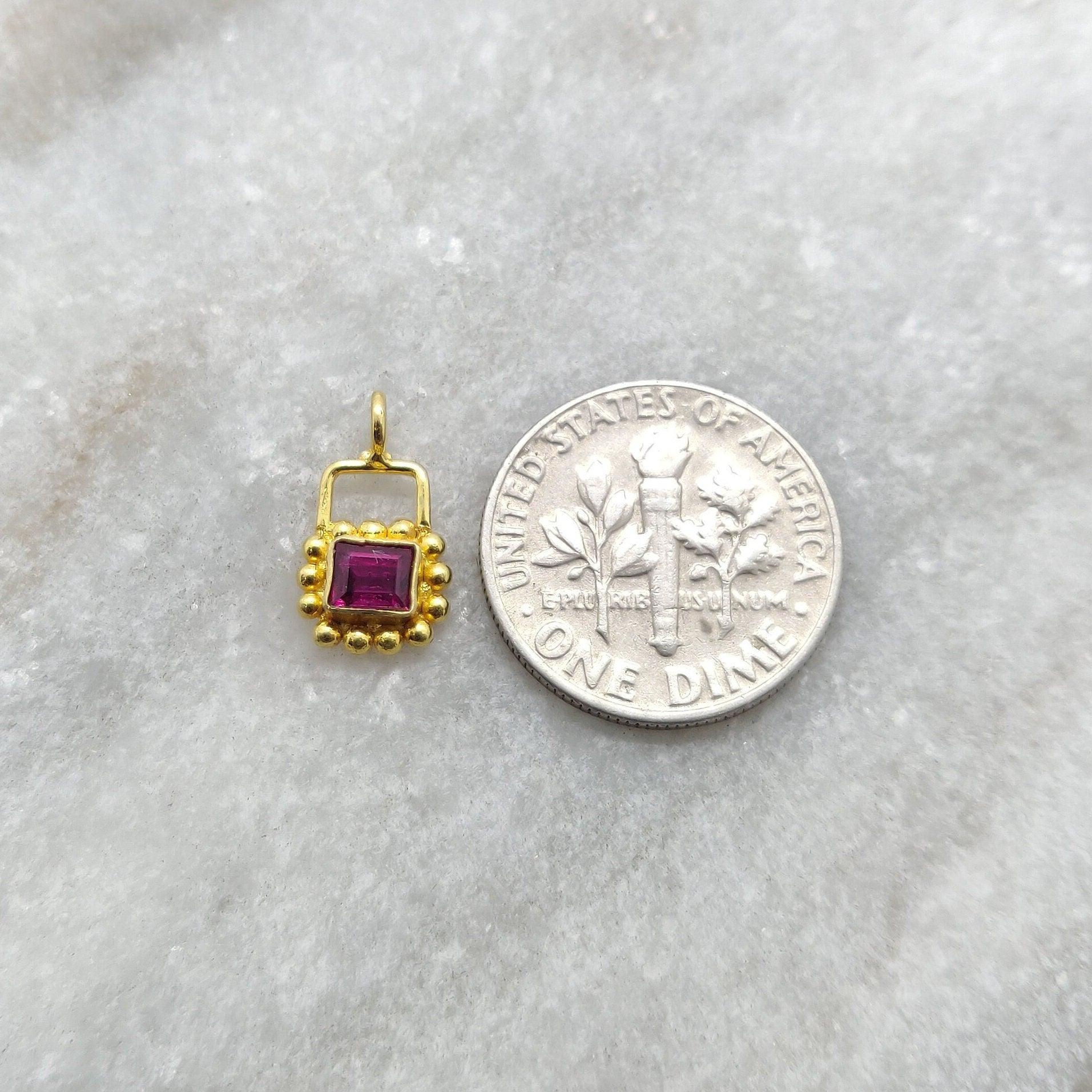 18k Solid Yellow Gold Charm Pendant 8x13mm - Sar Gems