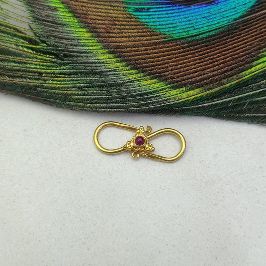 18 Carat Gold Gem Studded S-Clasp  Findings 18mm