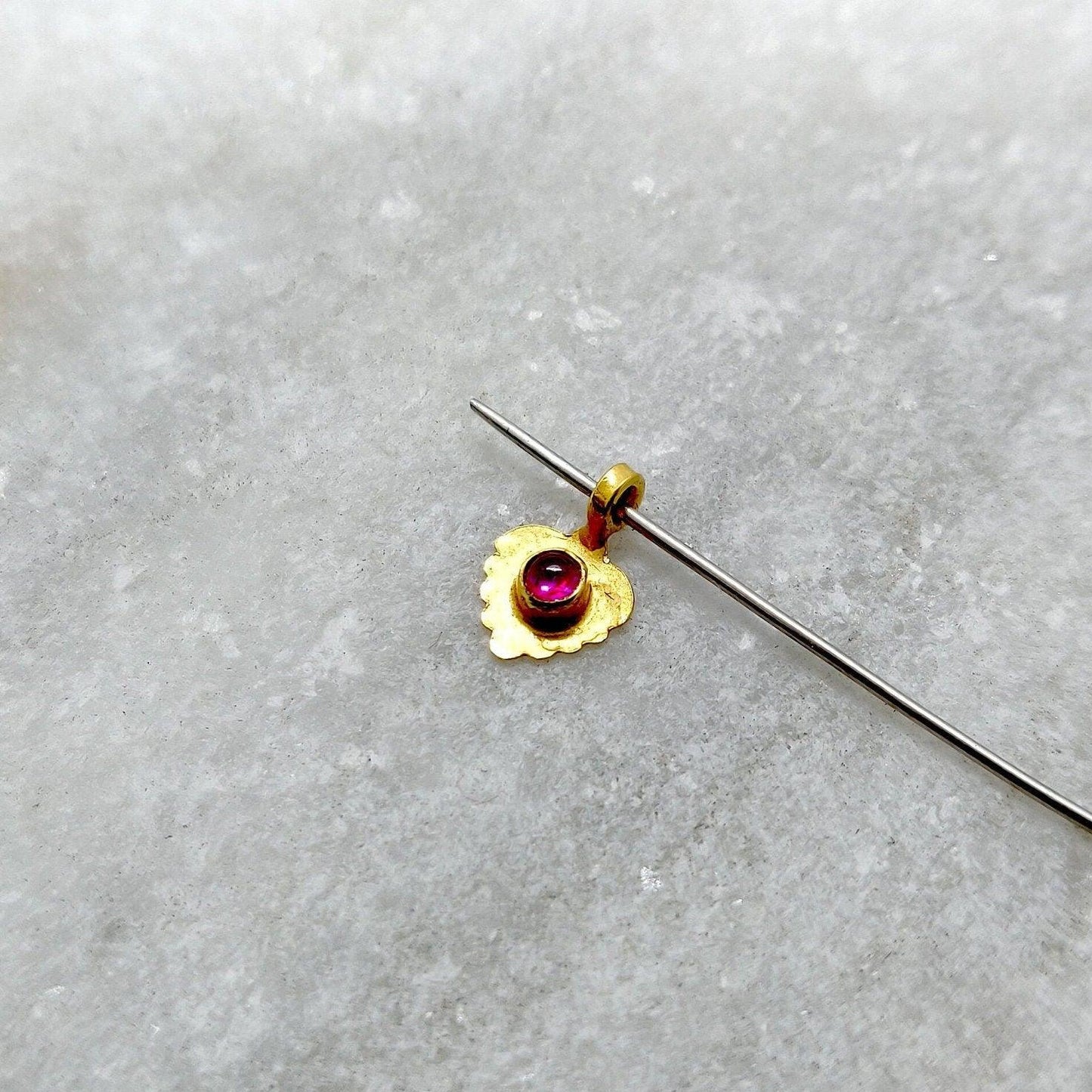 18k Solid Yellow Gold Fancy Charm Pendant 6x8mm - Sar Gems