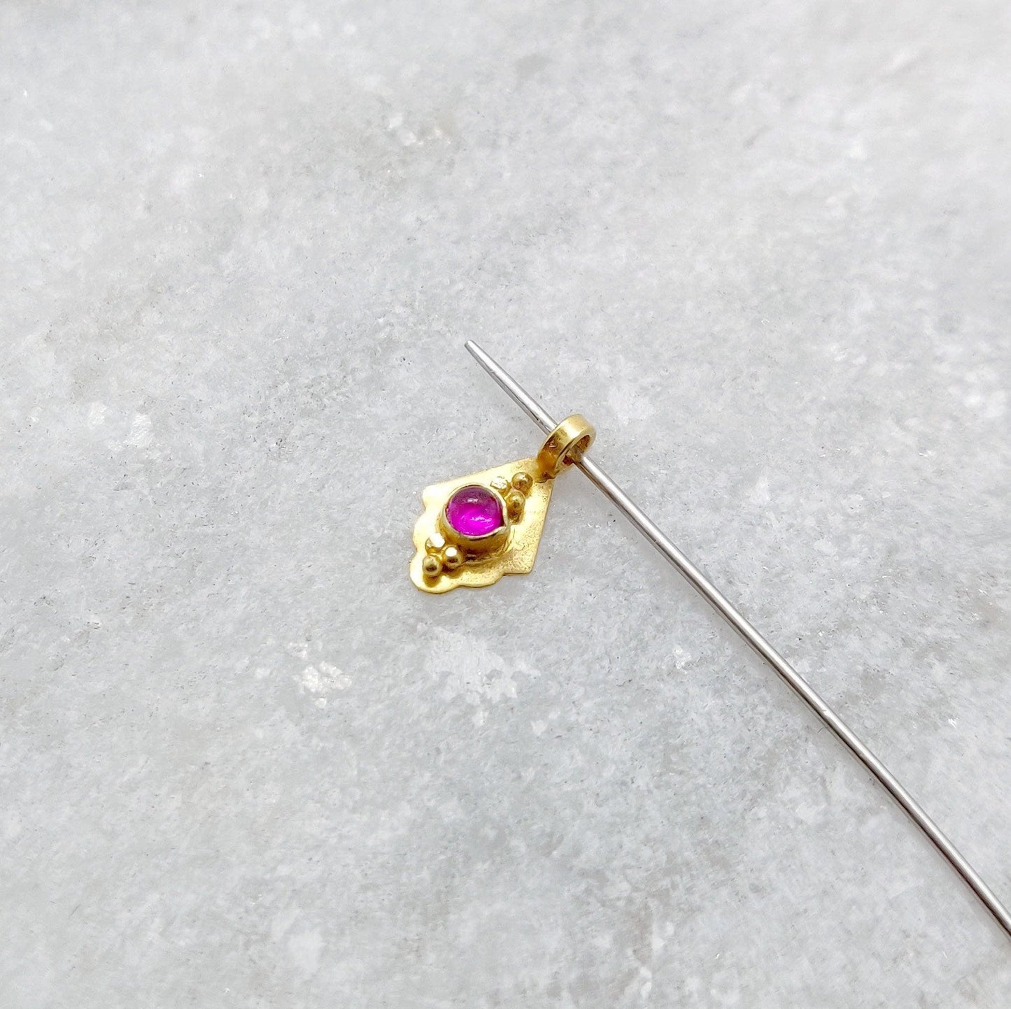 18k Solid Yellow Gold Fancy Charm Pendant 9mm - Sar Gems